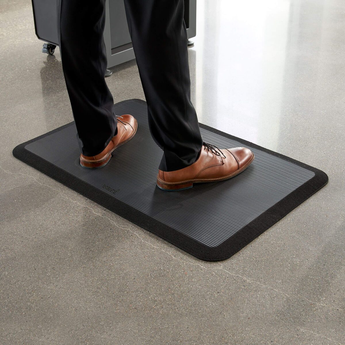 Anti-Fatigue Mat Sizing: How Thick Should a Standing Desk Mat Be?