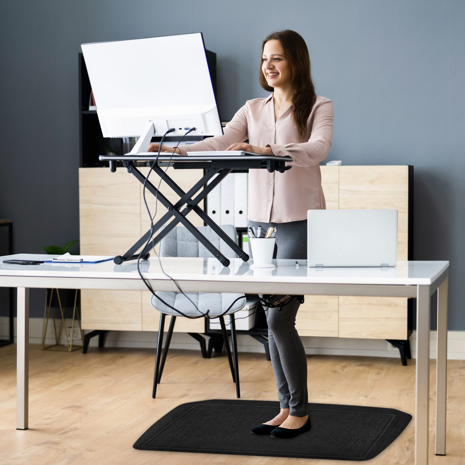 How to Transition from Sitting to Standing Without Foot Fatigue