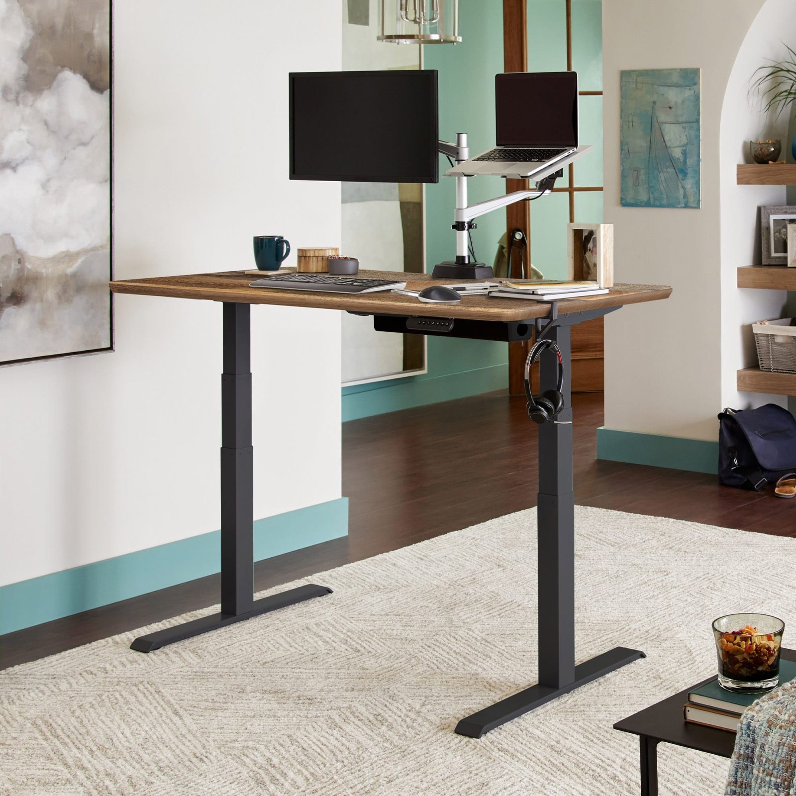 Photo by vari.com - Single Motor vs Dual Motor Electric Standing Desk: Which Is More Durable?